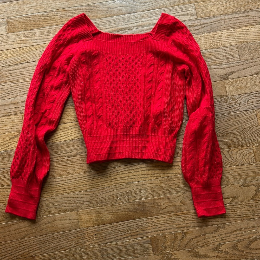 Women’s sweater size small